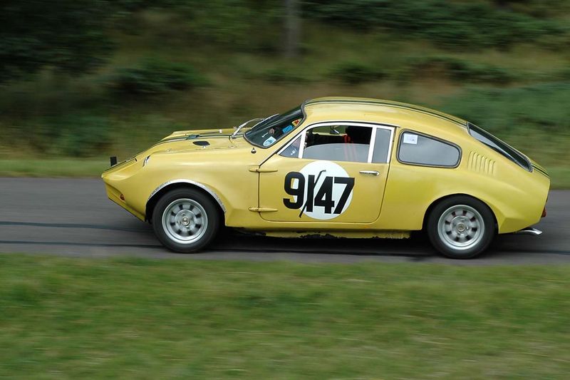 Keith Wooley Mini Marcos MkIII at Triangle in the Hagley 